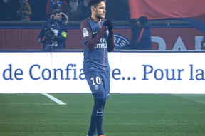 九游体育-内马尔迎来五赛季出色发挥，皇家马德里观众热烈欢呼！