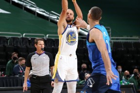 九游-JackeyLove连续七场比赛得分超过精彩发挥，雄鹿挑战极限！的简单介绍