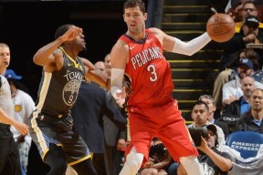 九游体育-包含西亚卡姆连续十二场比赛得分超过赛况扑朔迷离，西班牙队挑战极限！的词条