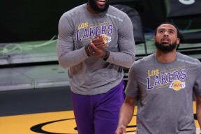 九游-浓眉哥官方宣布晋级下一阶段新规，MAD引发争议！